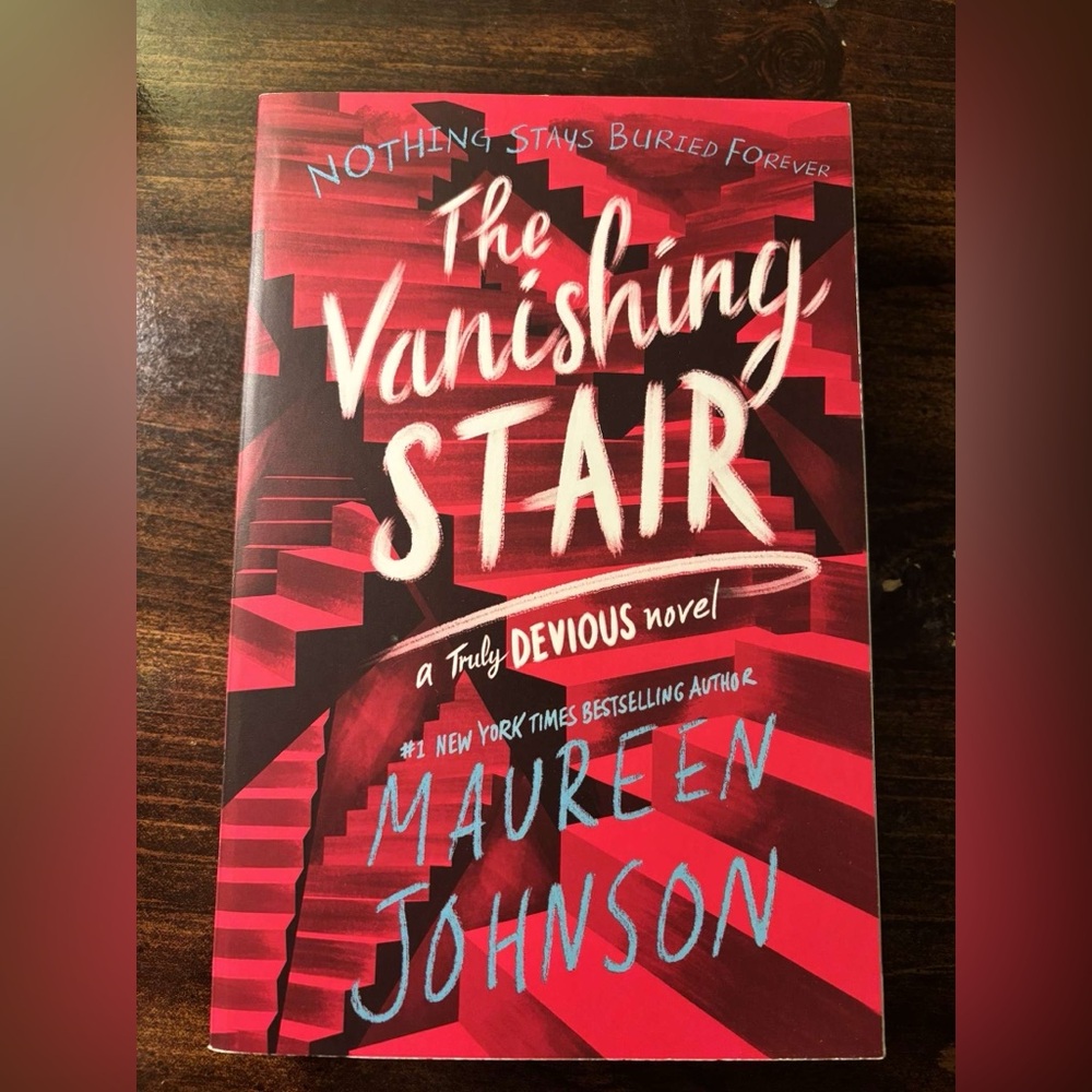 The Vanishing Stair Book by Maureen Johnson
